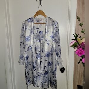 Oscar de la Renta Floral Satin Robe and Nightgown Set - Blue and White